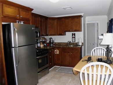 76 Walton Ave, Warwick, RI 02886 - photo 5