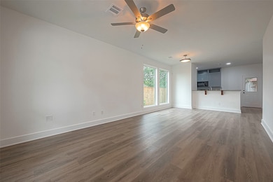 2710 Dewey St, Waller, TX 77484 - photo 5