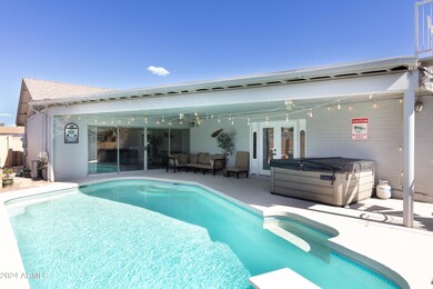 Large Covered Patio with Hot-Tub