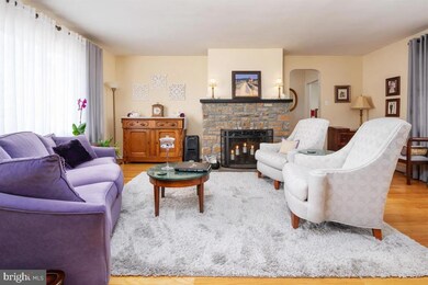 2207 Pleasant Dr, Catonsville, MD 21228 - photo 7