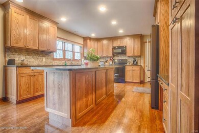 106 Copperwood Ct, Saylorsburg, PA 18353 - photo 5