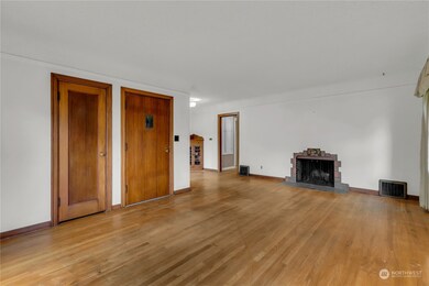 325 Varner Ave SE, Orting, WA 98360 - photo 4