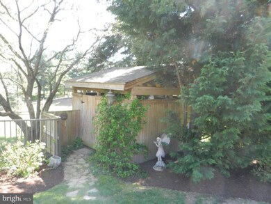 1006 Brooklandwood Rd, Lutherville Timonium, MD 21093 - photo 4