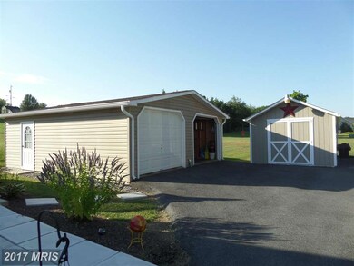 312 Runnymeade Rd, Bunker Hill, WV 25413 - photo 4