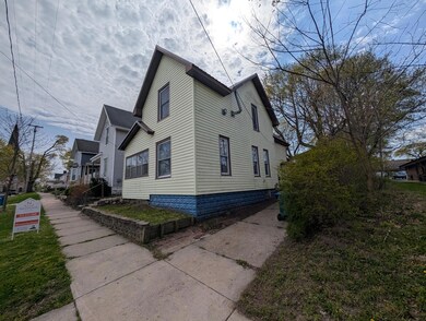 310 Sycamore St, Manistee, MI 49660 - photo 6