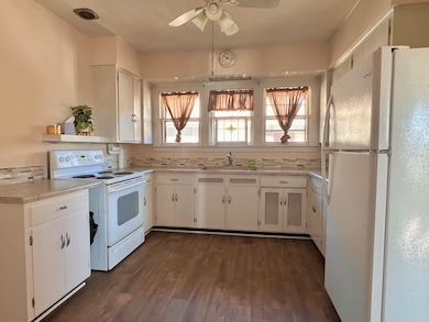 702 N Raynor Ave unit 2, Joliet, IL 60435 - photo 2