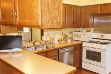 519 S Forest Ave, Batavia, IL 60510 - photo 6