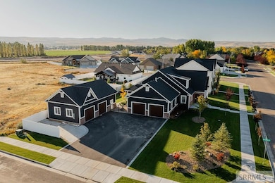 Garage/shop exterior