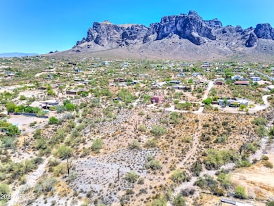 5320 E Foothill St-5