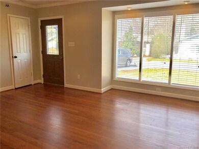 215 Maple St, Statesville, NC 28677 - photo 4