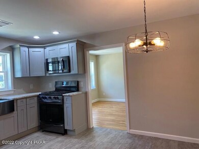 12 Fetherman St, Stroudsburg, PA 18360 - photo 5