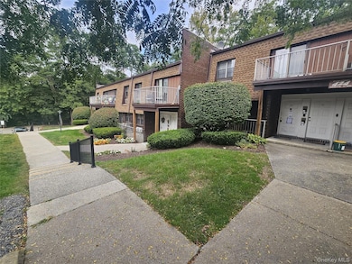 424 Carpenter Ave unit 11, Newburgh, NY 12550 - photo 4