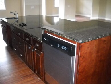 Kitchen with cook island & breakfast bar