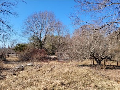 138 Tourtellot Hill Rd, Chepachet, RI 02814 - photo 7