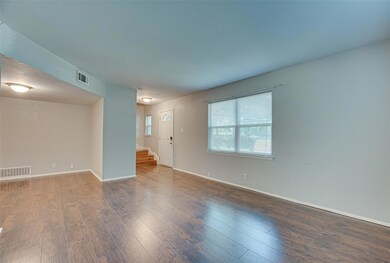 802 Phillips Dr, Ennis, TX 75119 - photo 6