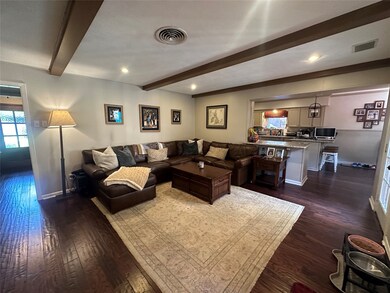 12314 Woodthorpe Ln, Houston, TX 77024 - photo 6