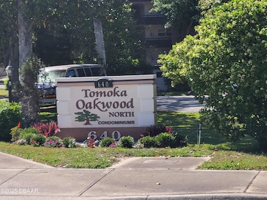 Tomoka Oakwood North unit 115, Ormond Beach, FL 32174 - photo 2
