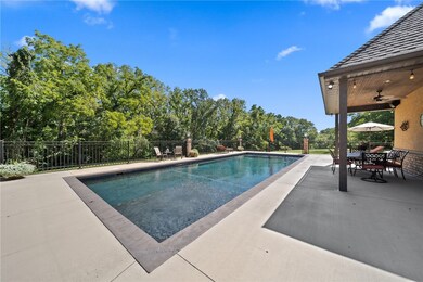 11305 Pembrook Cir, Bentonville, AR 72712 - photo 2