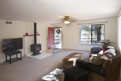 02.2 Living Room