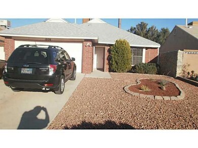 1826 Chris Scott Dr, El Paso, TX 79936 - photo 2