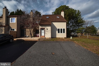 59 Valley Cir, Newark, DE 19711 - photo 2