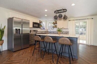 2136 E McAndrews Rd, Medford, OR 97504 - photo 5