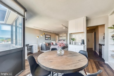 Webster House unit 706, Washington, DC 20036 - photo 5