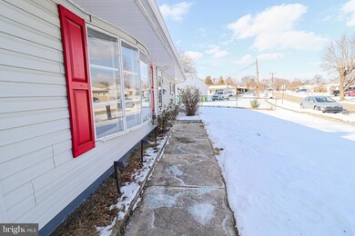 1326 Dartmouth Rd, York, PA 17404 - photo 6