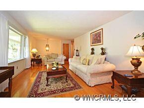 Split Level Foyer Large LR