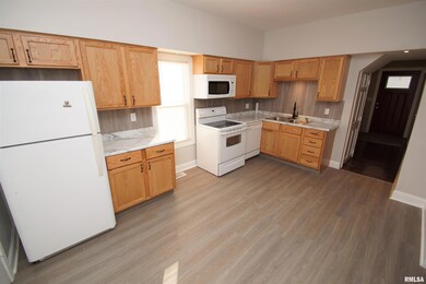 728 Sylvan Ct, Davenport, IA 52803 - photo 5