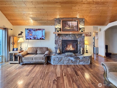 1028 Circle Dr, Camano Island, WA 98282 - photo 4