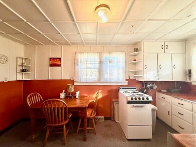 307 S Winnebago St, Caledonia, MN 55921 - photo 4