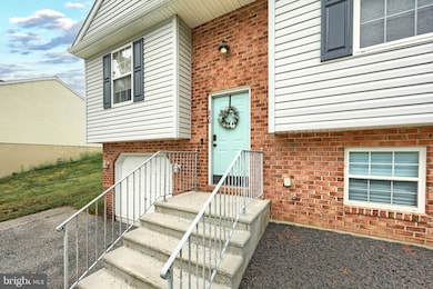 470 Crossing Way, Manchester, PA 17345 - photo 4