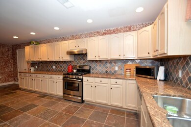 244 Tenawa Rd, Tunkhannock Township, PA 18210 - photo 4