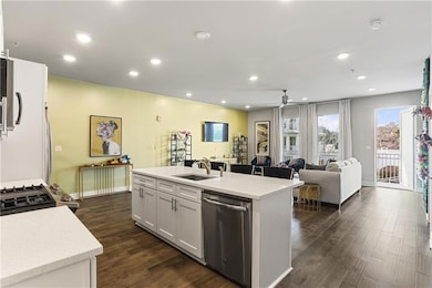 The Saxony unit 317, New Orleans, LA 70117 - photo 7