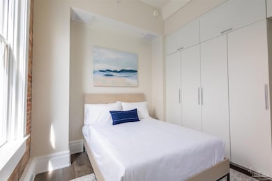 17 Palafox Place, Pensacola, FL 32502 - photo 4