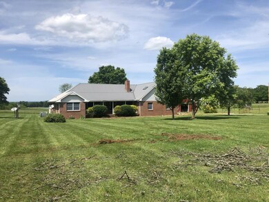 1404 Powell Ln, Lewisburg, TN 37091 - photo 3