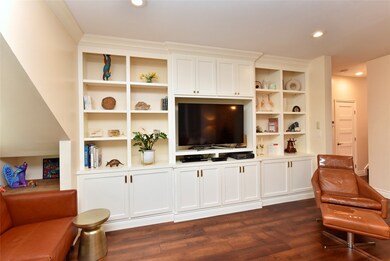 205 Litchfield Ln, Houston, TX 77024 - photo 3