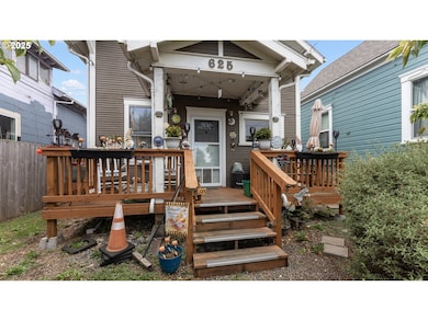 625 S 9th St, Coos Bay, OR 97420 - photo 2