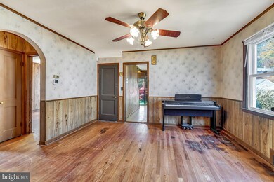 5504 Greenfield Ave, Baltimore, MD 21206 - photo 4