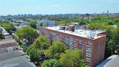 The Dauphin unit 6N, Brooklyn, NY 11230 - photo 4