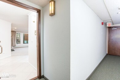1300 W 7th Avenue 203-large-005-44-Entry