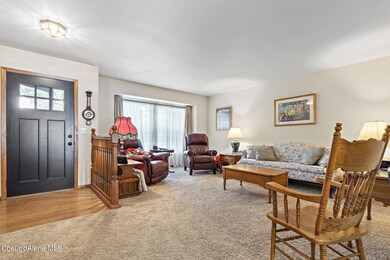 4-web-or-mls-536-e-cloverleaf-dr