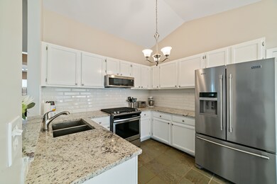 437 Bayview Ave unit 5, Naperville, IL 60565 - photo 5