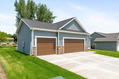 122 Sunbird Ct, Waterloo, IA 50701 - photo 3