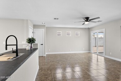 5-web-or-mls-1051-w-22nd-ave