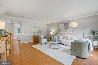 10627 Alison Dr, Burke, VA 22015 - photo 6