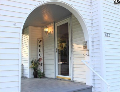 First of 3 arch ways you'll find throughout the ho