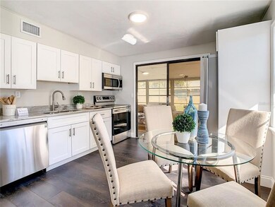 39039 Heath Dr, Zephyrhills, FL 33542 - photo 5