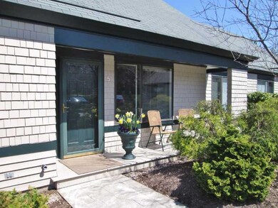 5 Vanderbilt Dr unit 122, Narragansett, RI 02882 - photo 3